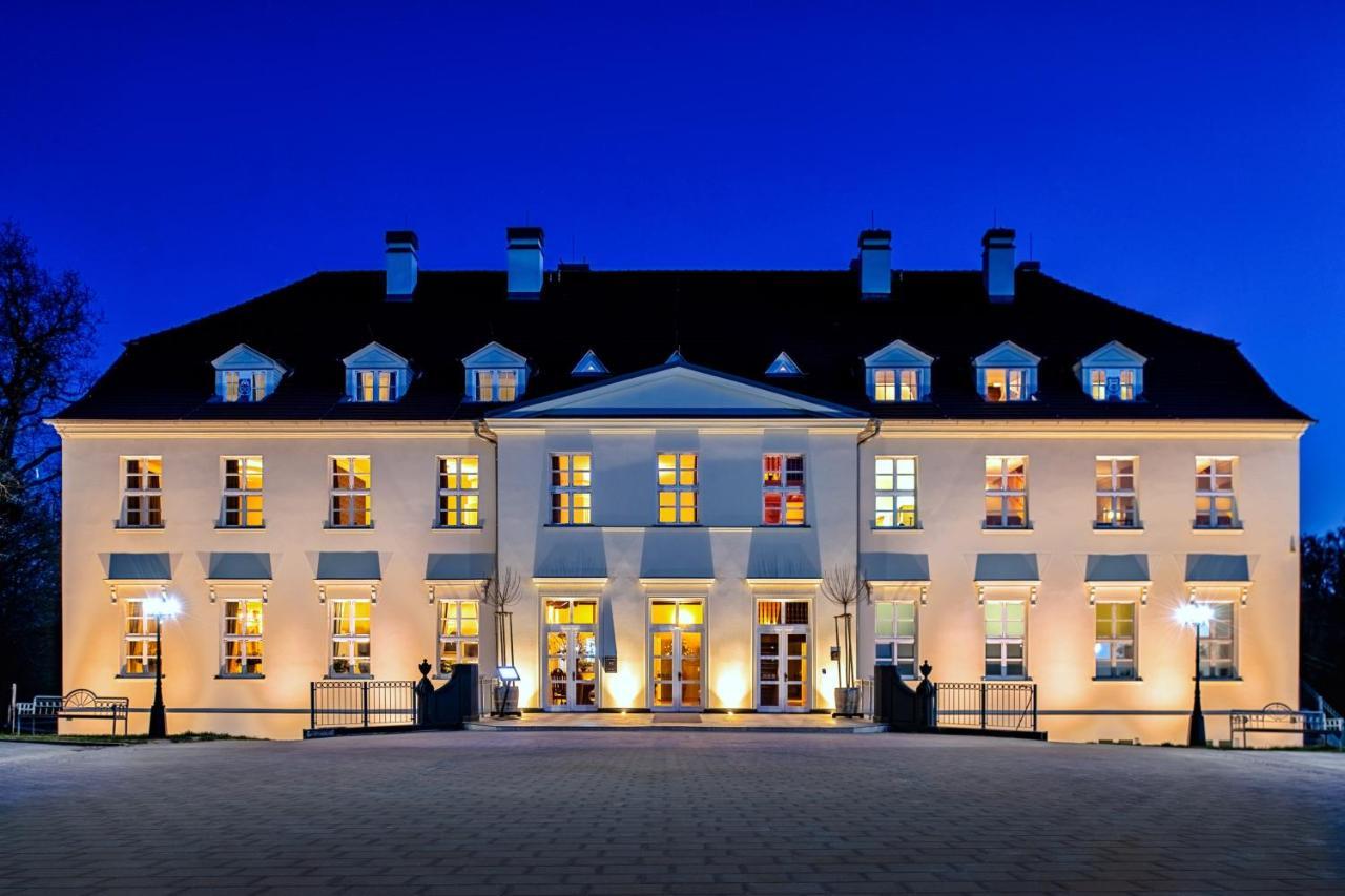 Schloss Rattey Schonbeck  Zewnętrze zdjęcie